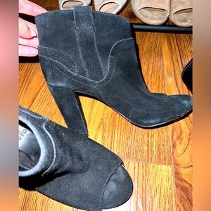 Vince Camuto Open Toe booties